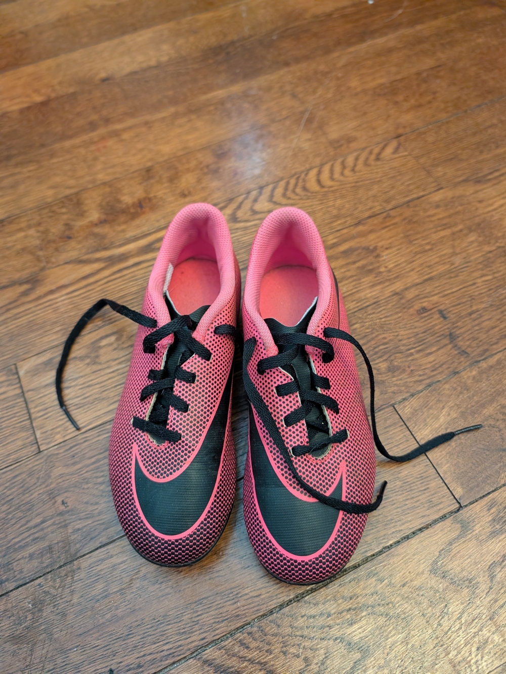 Kids Pink and Black Niki Soccer Shoes